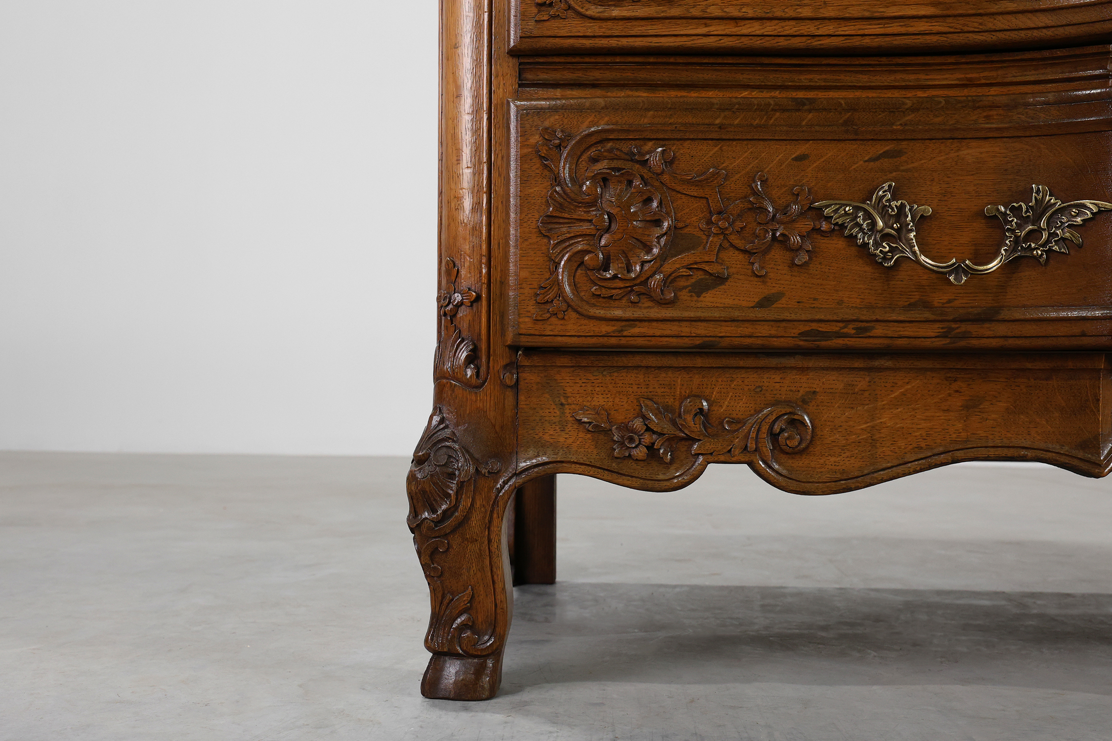 18th Century Louis XV Oak and Marble Chest of Drawers, Francethumbnail